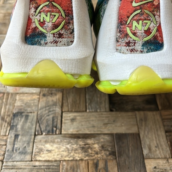 Nike Men’s KD Kevin Durant 8VIII N7 Basketball Shoe Size 9
